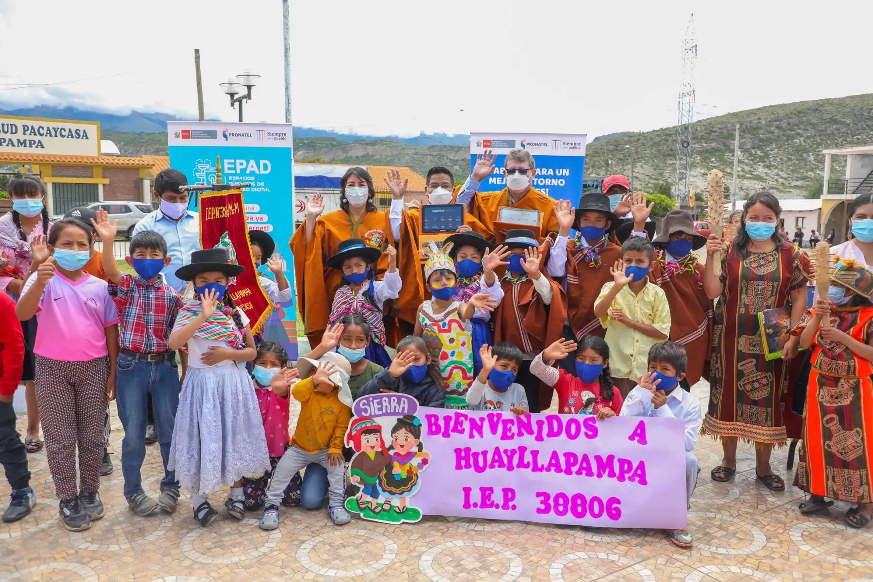 Dispositivos tecnológicos serán distribuidos, priorizando los 478 colegios beneficiarios del Proyecto de Banda Ancha para la región Ayacucho, que impulsa el Programa Nacional de Telecomunicaciones y se encuentra en funcionamiento desde el 2019. 
Foto: MTC