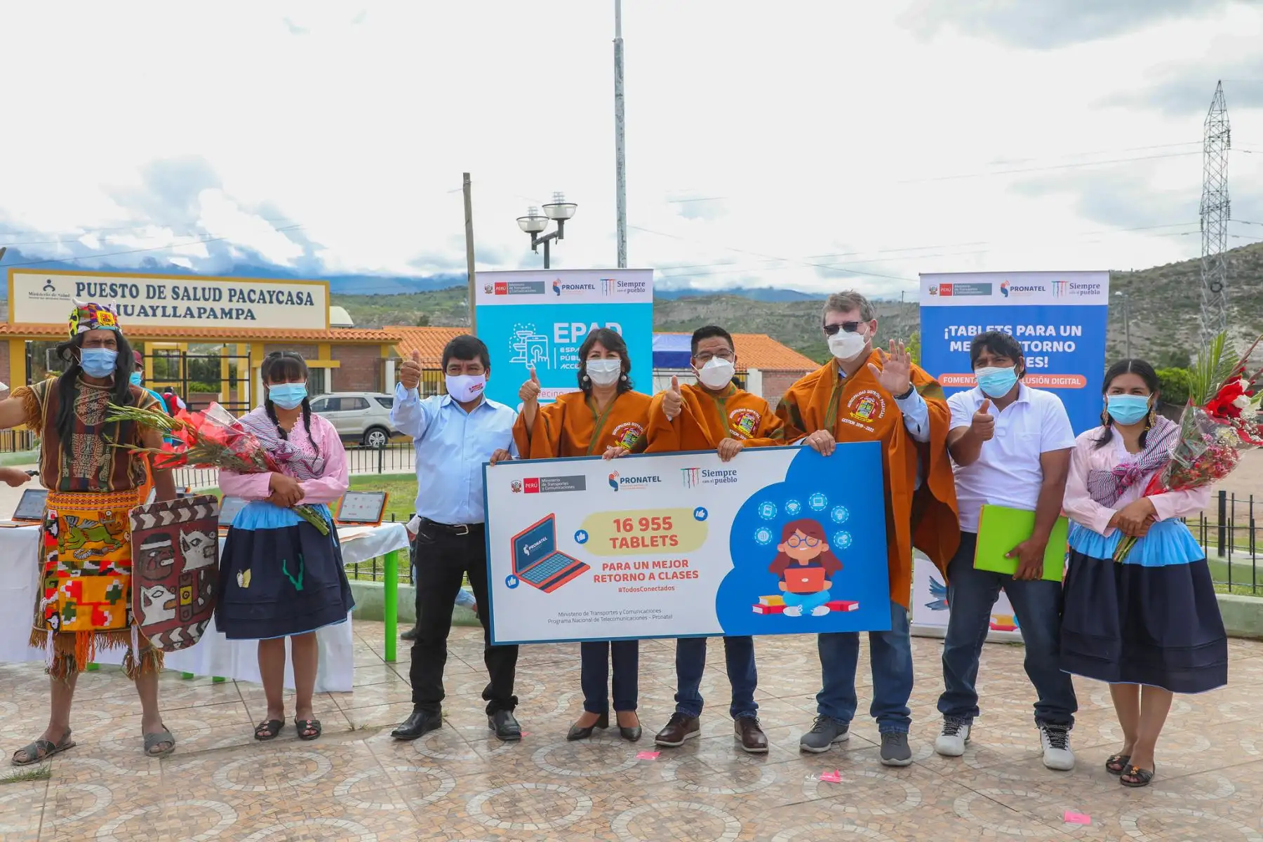 Dispositivos tecnológicos serán distribuidos, priorizando los 478 colegios beneficiarios del Proyecto de Banda Ancha para la región Ayacucho, que impulsa el Programa Nacional de Telecomunicaciones y se encuentra en funcionamiento desde el 2019. 
Foto: MTC