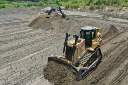 La maquinaria pesada del MVCS trabajará durante 13 días, con una meta de eliminar 7920 metros cúbicos de material excedente, como piedras, lodo, etc., lo que es equivalente a la carga de 528 volquetes.