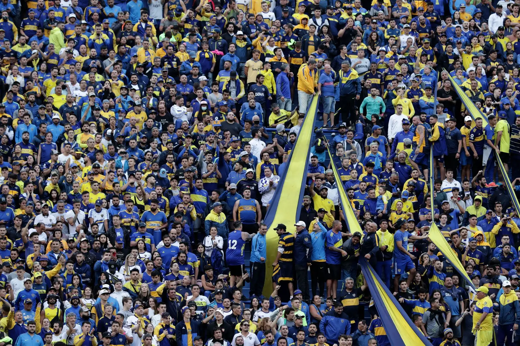 Los hinchas de Boca Juniors se ven en las gradas durante el partido de la Liga Argentina de Fútbol Profesional contra Rosario Central en el estadio José Amalfitani de Buenos Aires.
Foto: AFP
