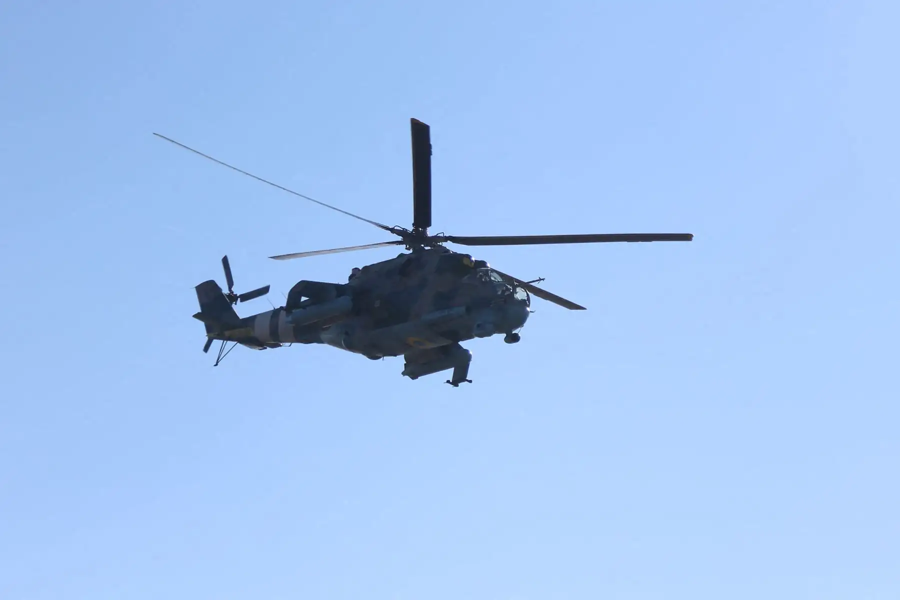 Fuerzas Armadas de Ucrania, participan de ejercicios militares en un lugar desconocido. Foto: AFP