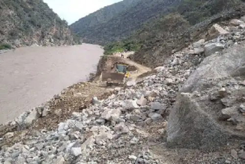 El consejero por la provincia de Pataz, Luis Alberto Rodríguez, pide apoyo para trasladar el cuerpo hasta el distrito de Huancaspata
