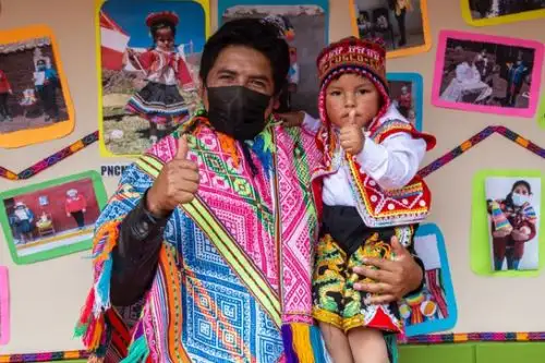 Cuna Más cuenta con 40,285 cuidadores quechuahablantes y 12,305 que hablan aimara u otra lengua materna. Foto: ANDINA/Cuna Más.