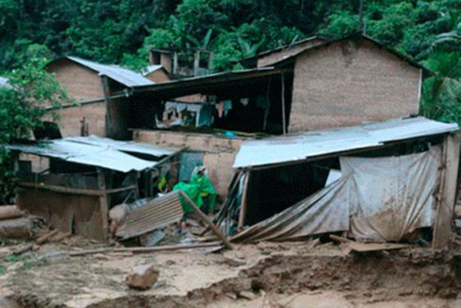 Vientos afectaron techos de viviendas de caserío en el distrito de Castillo Grande, en la región Huánuco. Foto: Internet