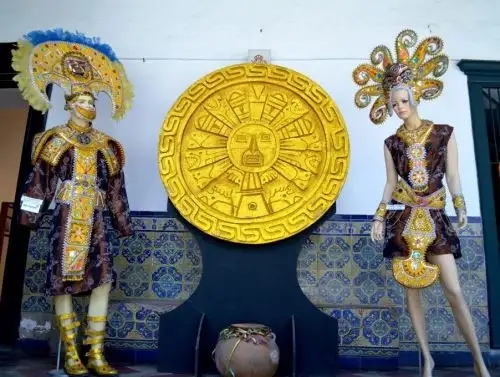 Municipalidad de Cajamarca presenta exposición de coloridos trajes de tradicional carnaval cajamarquino. ANDINA/Difusión