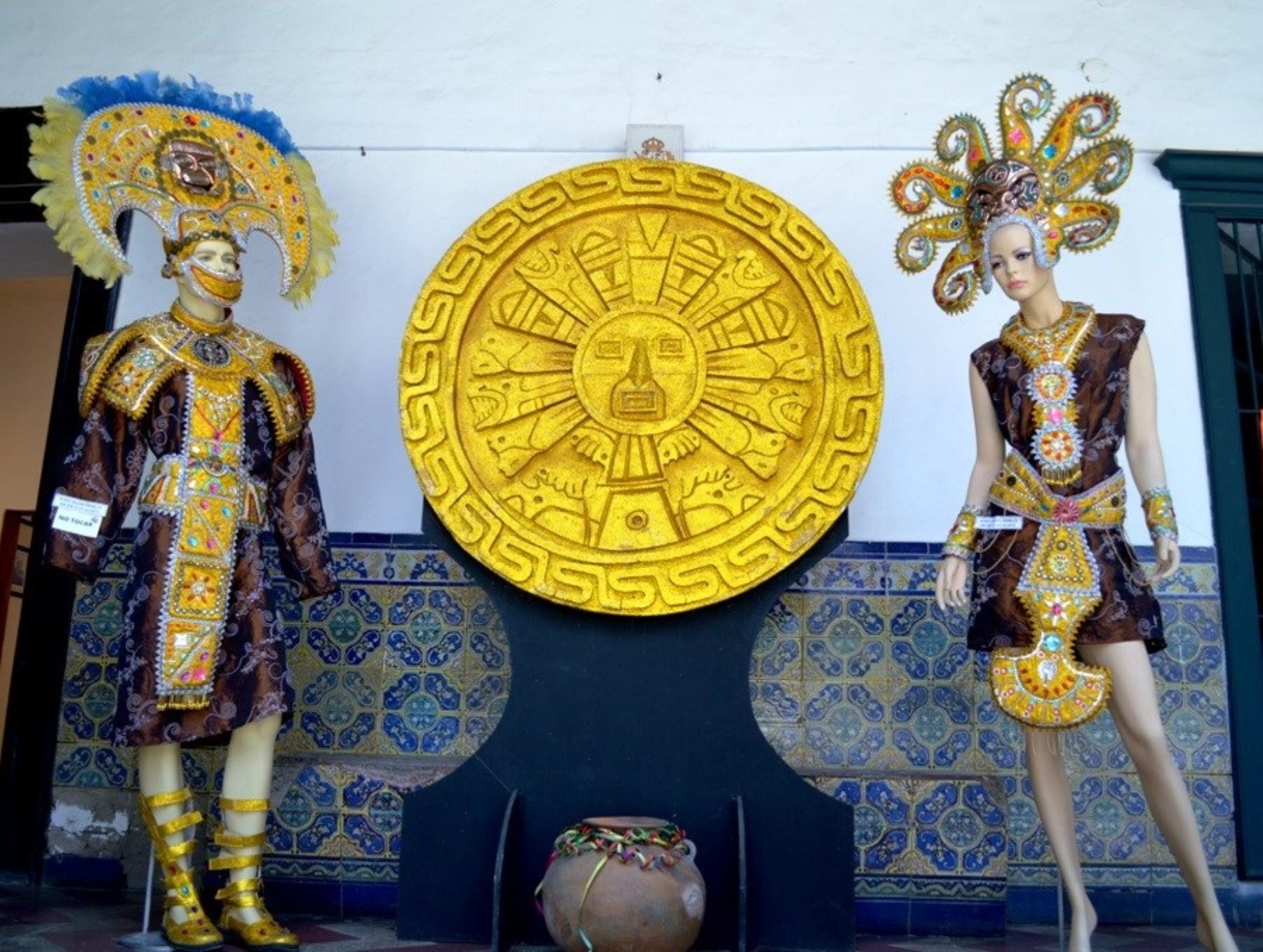 Municipalidad de Cajamarca presenta exposición de coloridos trajes de tradicional carnaval cajamarquino. ANDINA/Difusión