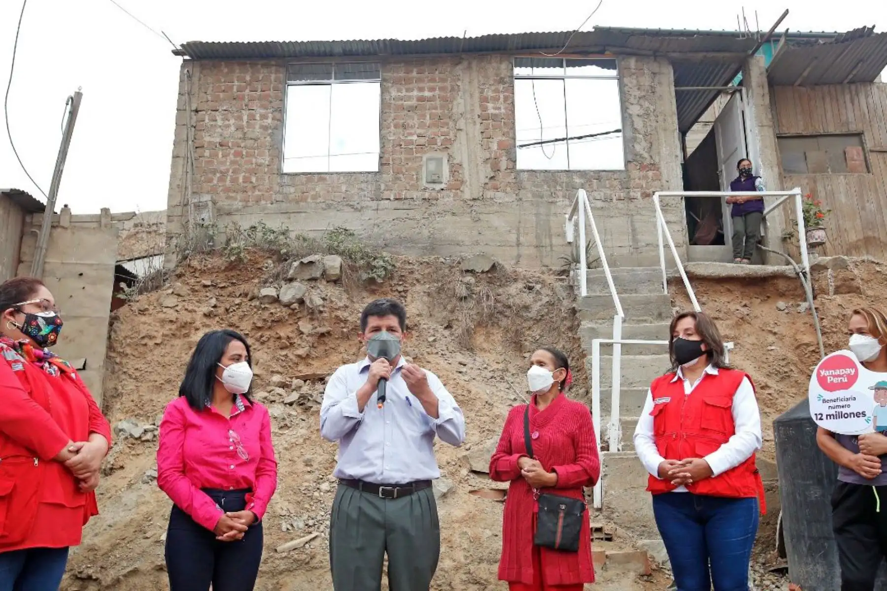 Presidente Pedro Castillo participa en la entrega del subsidio económico Yanapay a la beneficiaria número 12 millones. Foto: ANDINA/ Prensa Presidencia