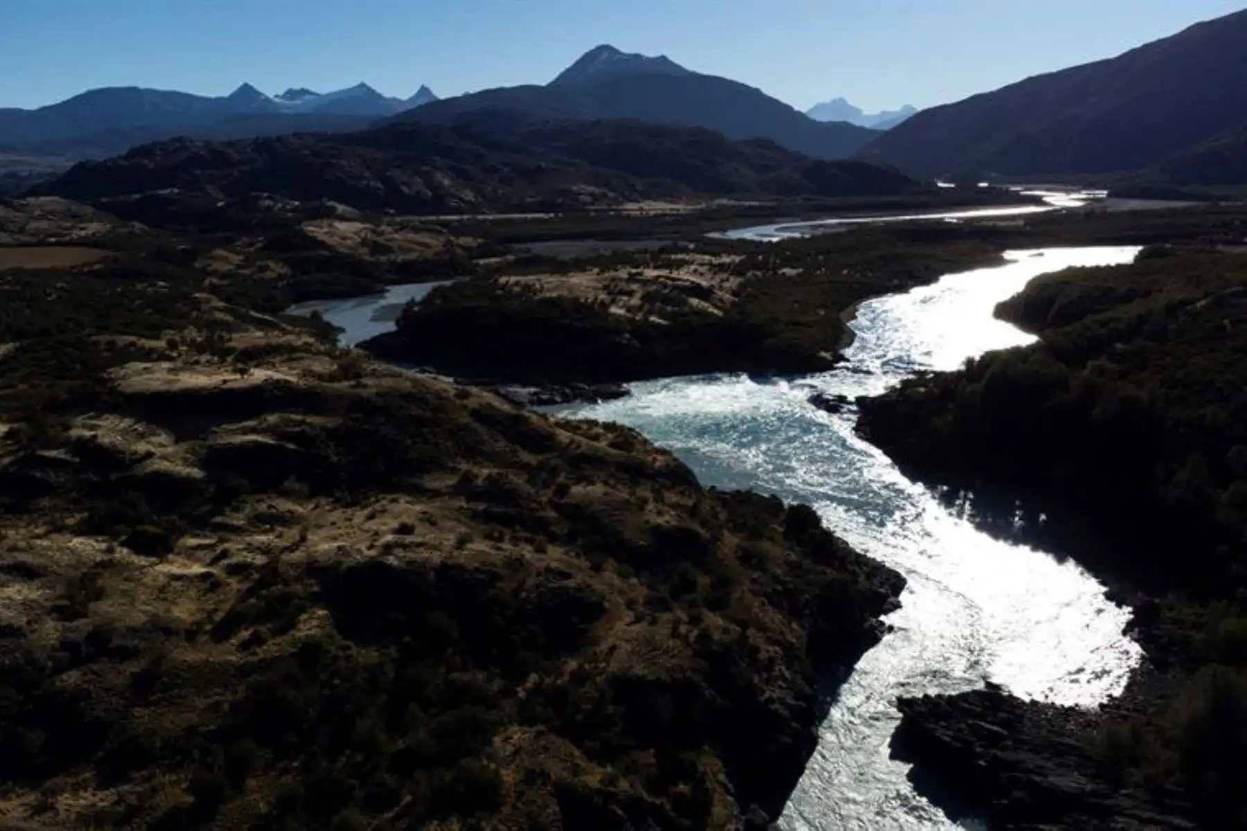 Fotografía de la confluencia del río Baker y el río Chacabuco en el Parque Nacional Patagonia, en la sureña región de Aysén (Chile). Foto: EFE
