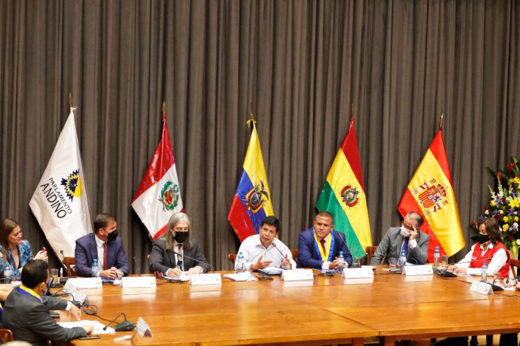 Presidente Pedro Castillo, encabeza reunión con miembros del Parlamento Andino en Lurín. Foto: Prensa Presidencia