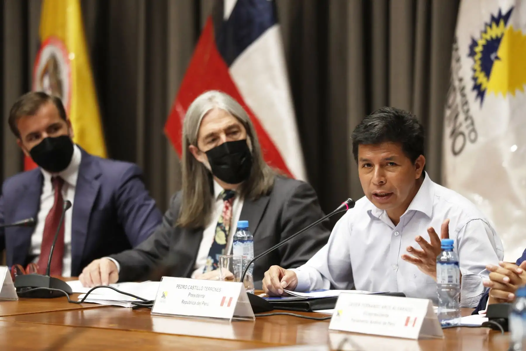 Presidente Pedro Castillo, encabeza reunión con miembros del Parlamento Andino en Lurín. Foto: ANDINA/Prensa Presidencia