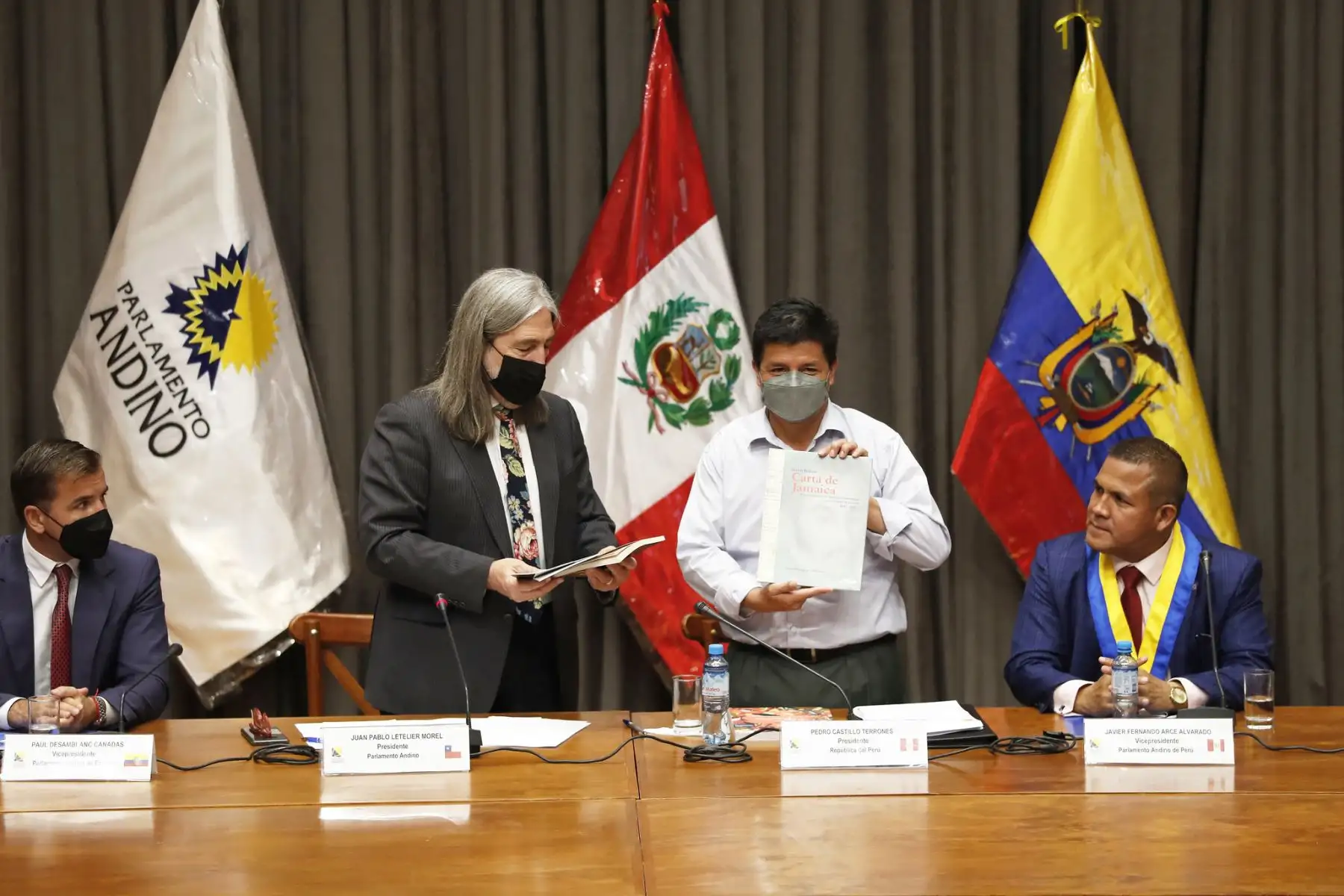 Presidente Pedro Castillo, encabeza reunión con miembros del Parlamento Andino en Lurín. Foto: ANDINA/Prensa Presidencia