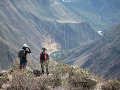 Ambos jóvenes desaparecieron en enero último en el valle del Colca y su búsqueda no cesa. Foto: ANDINA/Difusión