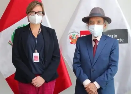 El ministro del Ambiente, Modesto Montoya, sostuvo una reunión con la embajadora del Reino Unido en el Perú, Kate Harrisson.