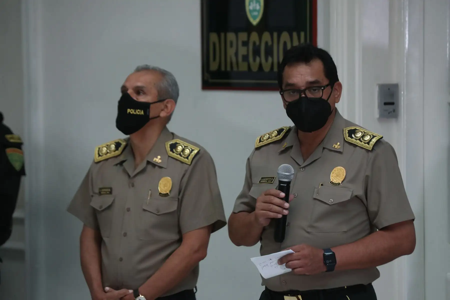 Presentación de los resultados de los operativos policiales ejecutados durante los primeros 20 días del estado de emergencia declarado en Lima Metropolitana y Callao, debido a la inseguridad ciudadana. Jefe de la Región Policial Callao, general PNP Iván Lizzetti. Foto: ANDINA/ Carla Patiño