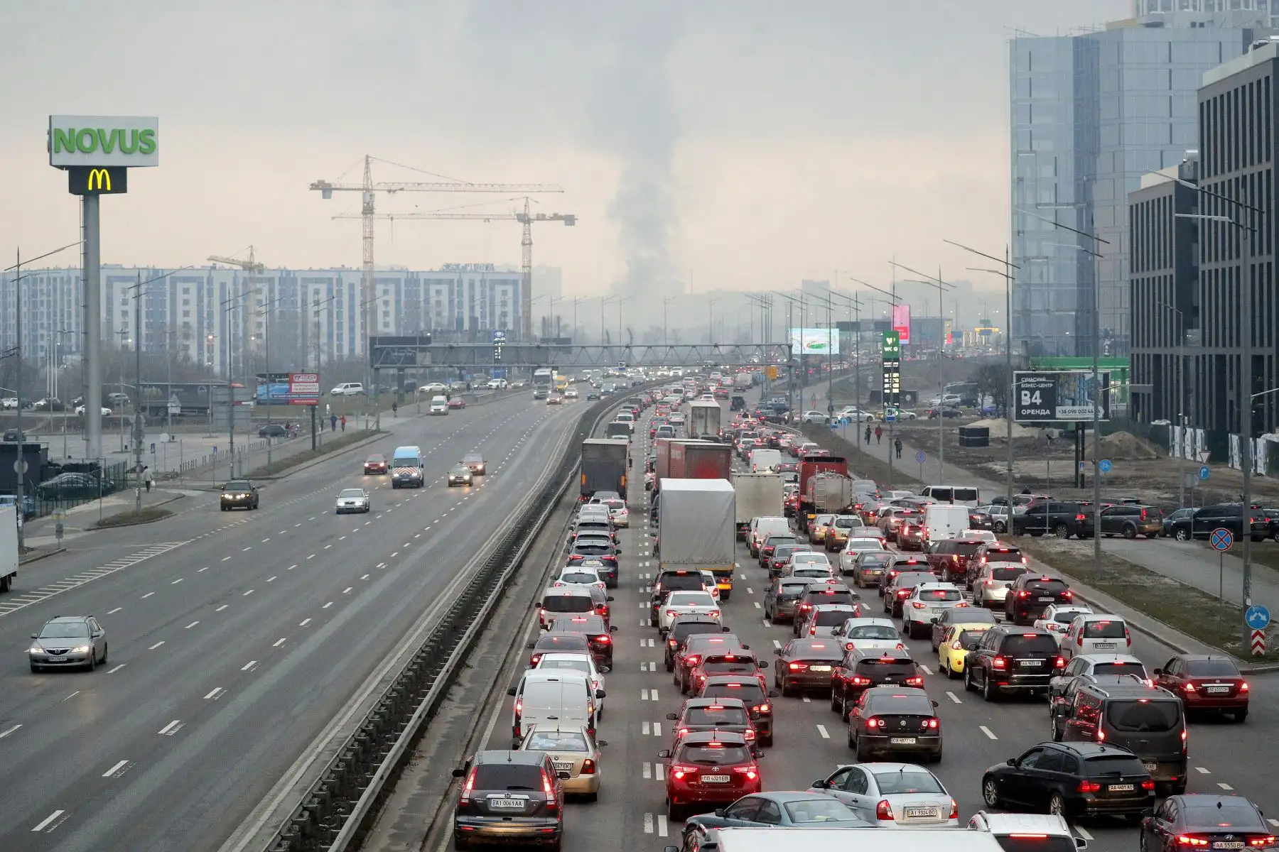 El alcalde de Kiev, Vitali Klitschkó, llamó hoy a los habitantes de la capital a mantener la calma y quedarse en casa. Foto: Efe.