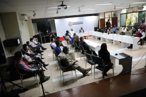 Retorno seguro: refuerzan acciones y control para reinicio de clases presenciales