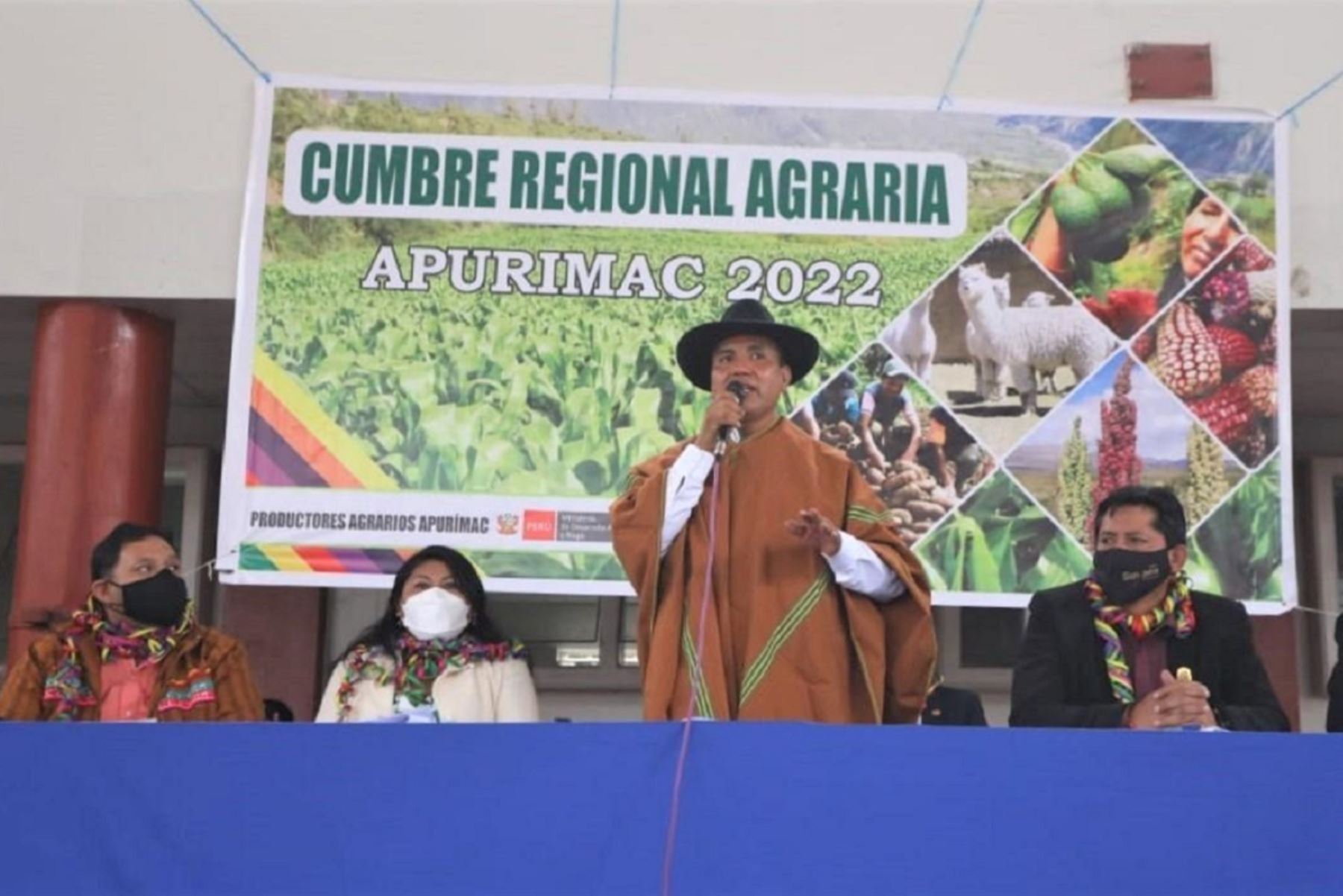 Ministro de Desarrollo Agrario y Riego, Oscar Zea, anuncia impulso de su sector al Secigra agrario. Foto: Cortesía.