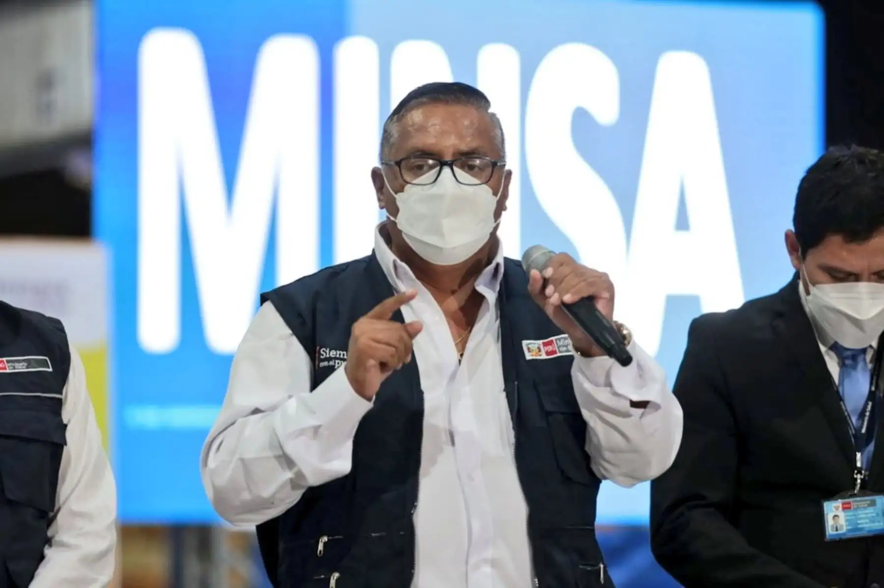 La vacunación no se detiene. Esta noche, el Perú recibió un nuevo lote de 624 000 vacunas pediátricas contra la covid-19 del laboratorio Pfizer para seguir vacunando a las niñas y niños de 5 a 11 años. Foto: Minsa