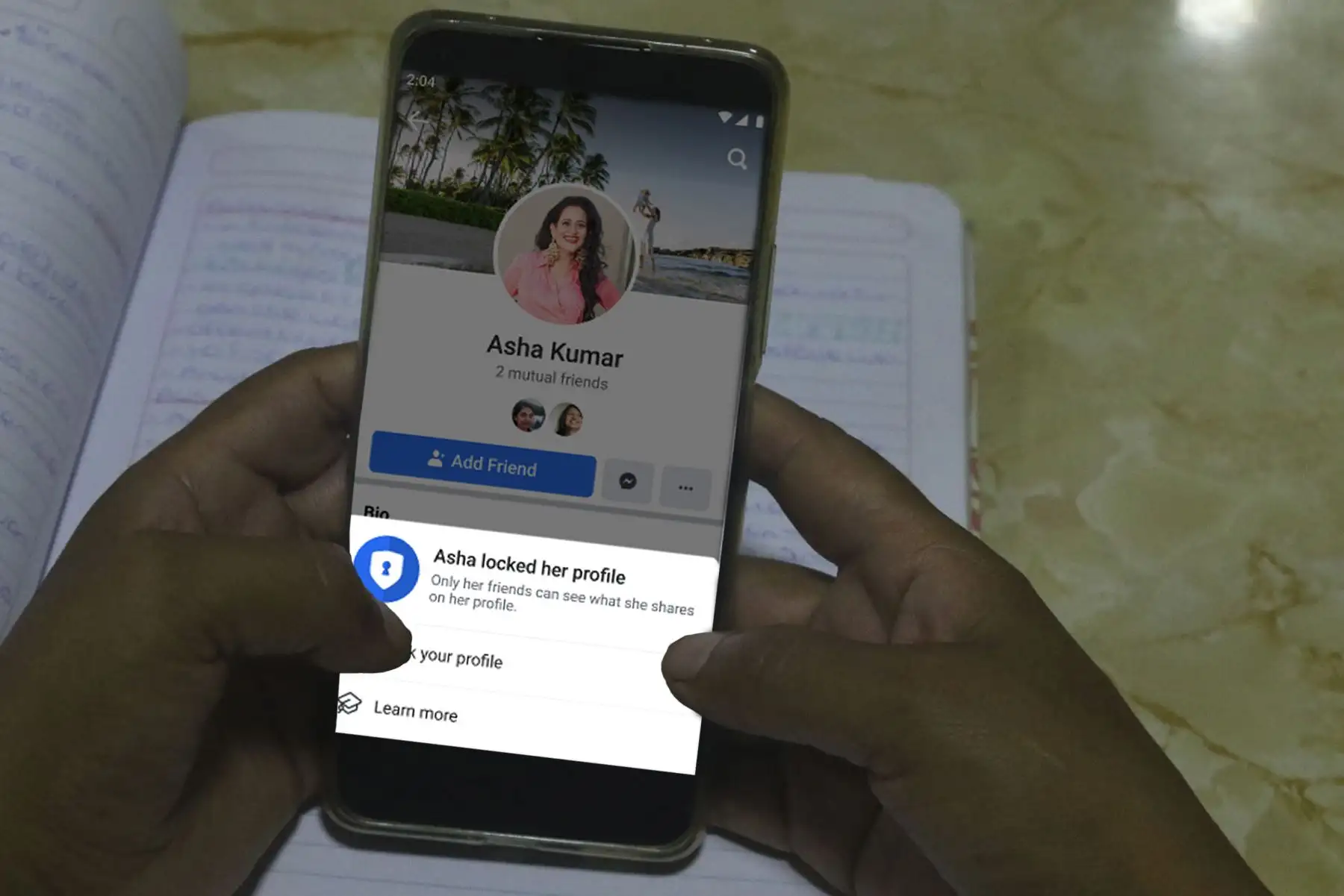 Los usuarios de Facebook con perfiles bloqueados tendrán un candado al lado de su nombre.