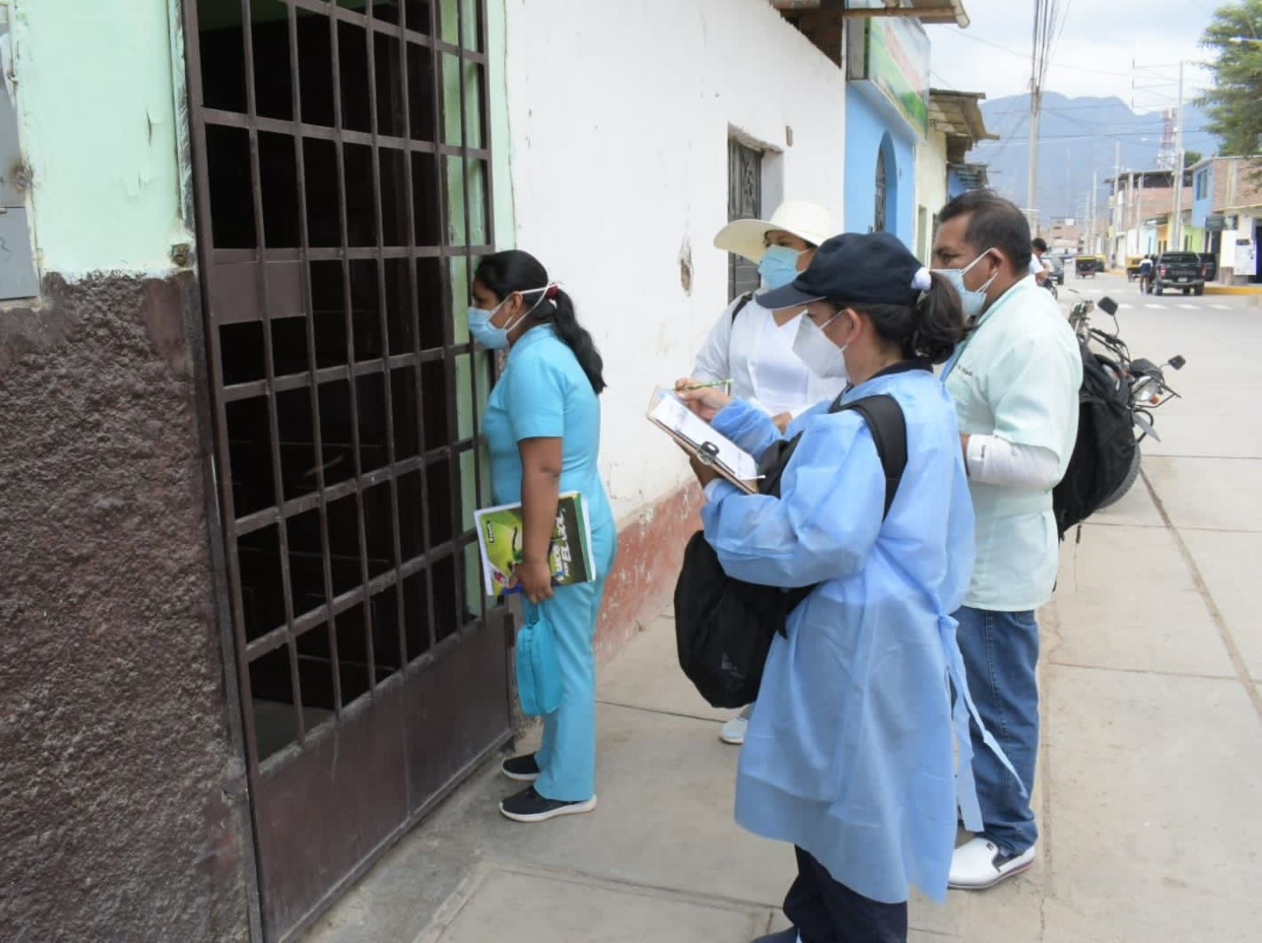 Brigadas de salud de Lambayeque intervienen casa por casa para combatir brote de dengue en el distrito de Chongoyape que ha reportado más de 100 casos. Foto: ANDINA/difusión.