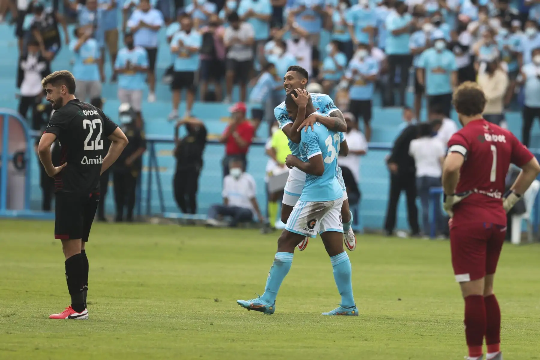 Sporting Cristal celebra gol que lo coloca delante de UTC Cajamarca en un partido que se juega en el Estadio Alberto Gallardo por la fecha 4 de Liga 1 del Torneo Apertura.  Foto: ANDINA/Jhonel Rodríguez