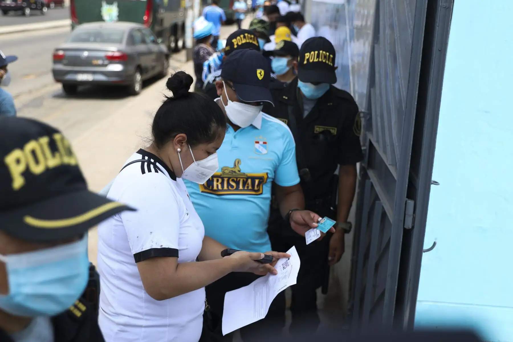 Medidas de seguridad por el Covid 19 se cumplen el estadio Alberto Gallardo durante el partido entre Sporting Cristal y UTC Cajamarca. Foto: ANDINA/Jhonel Rodríguez