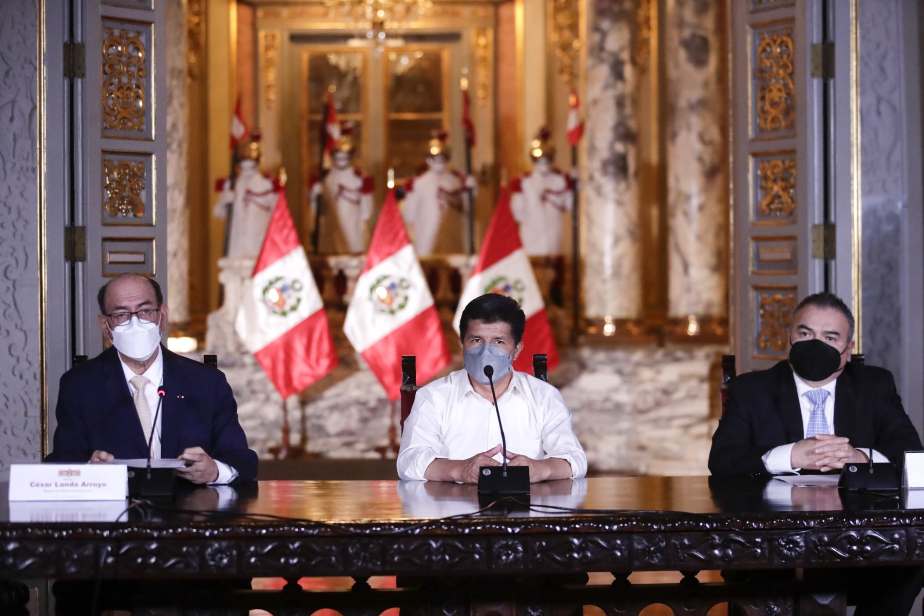 Presidente de la República, Pedro Castillo, lideró la firma del Acuerdo de Cooperación entre el Gobierno peruano y la Secretaría General de la Organización de los Estados Americanos (OEA) para la lucha contra la corrupción. Foto: ANDINA/Presidencia Perú