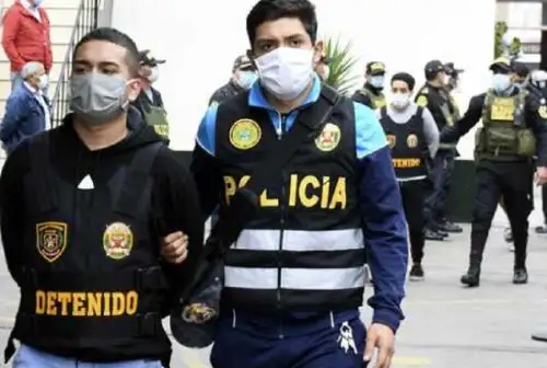 El ministro del Interior, Alfonso Chávarry, informó que desde el inicio de este año se desarrollaron 926 operativos golpeando duramente a la criminalidad en todas sus modalidades. Además, se desarticularon 12 bandas delincuenciales y se incautaron 18 armas de fuego, entre fusiles, pistolas y revólveres.