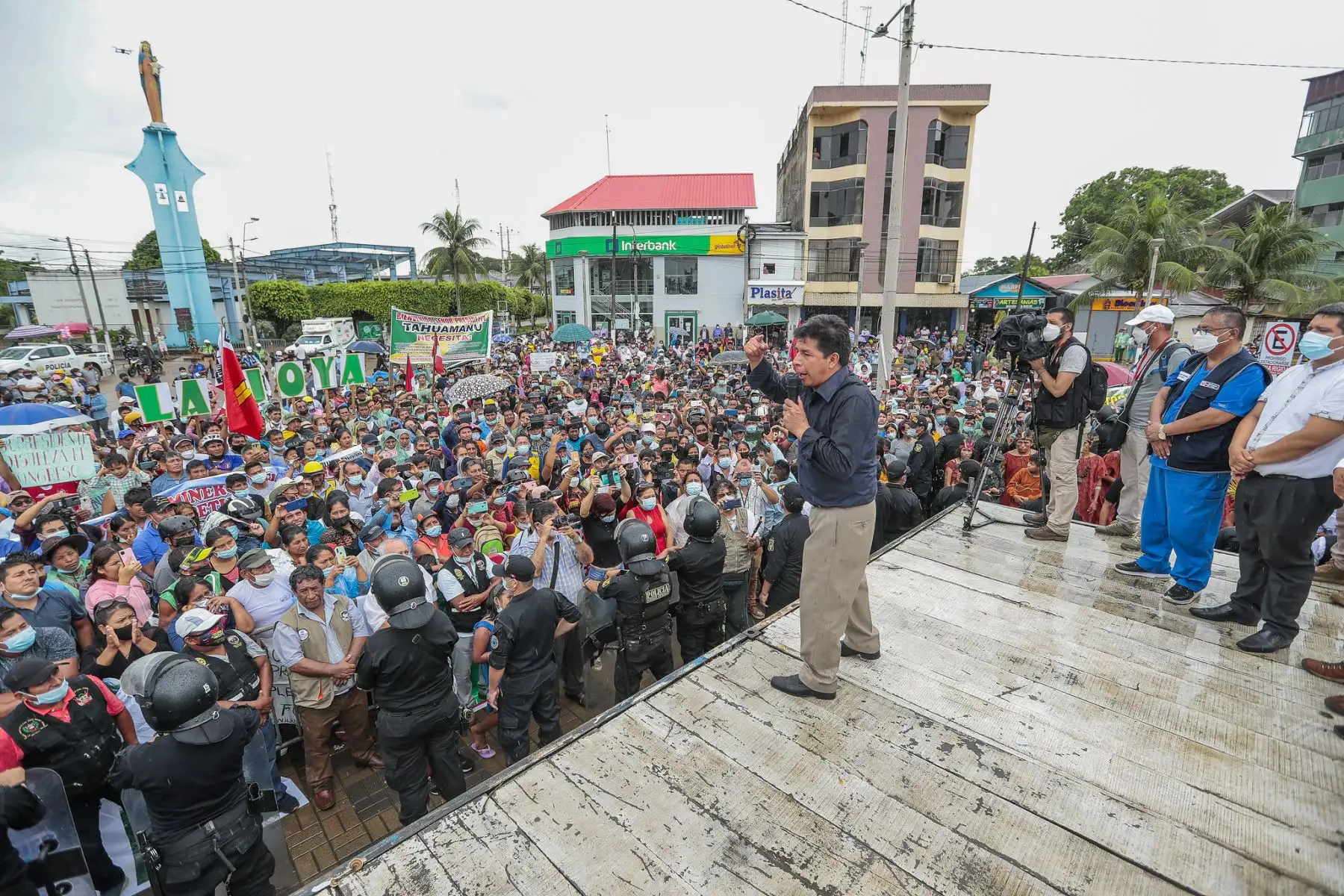 Presidente Pedro Castillo sostiene encuentro con la población en la plaza de Armas de Madre de Dios.
Foto: ANDINA Prensa Presidencia