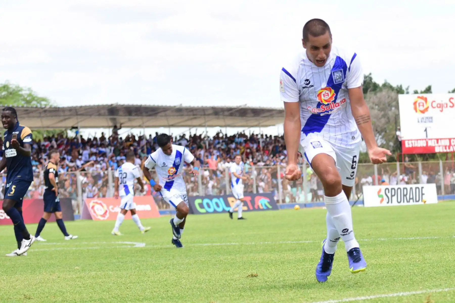 Alianza Lima y Alianza Atlético  Sullana  se enfrentan en el estadio Melanio Coloma por la fecha 4 de la Liga 1. 
Foto: @alianzasullana_