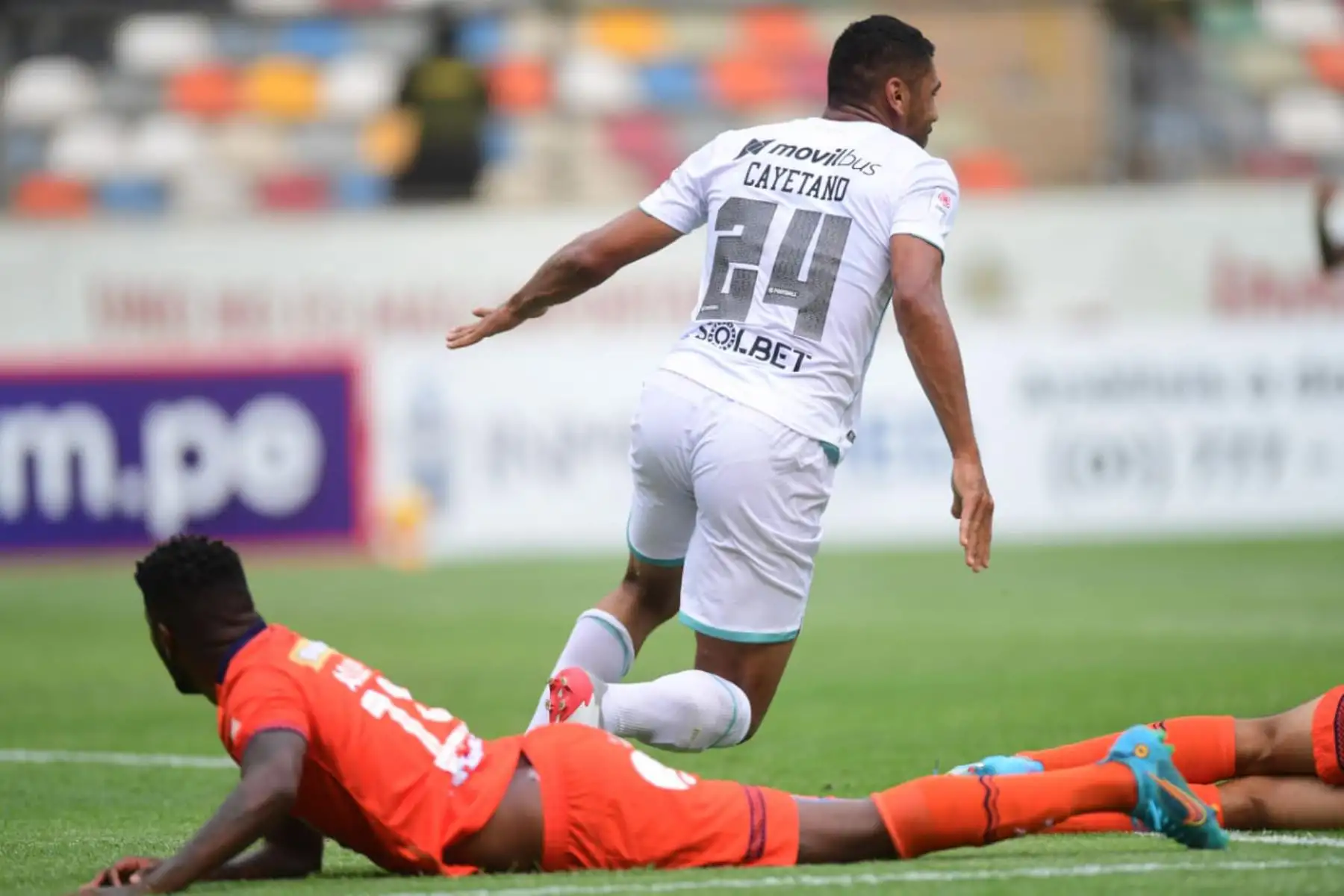 Universitario de Deportes y Cesar Vallejo   se enfrentan en el estadio Monumental por la fecha 4 de la Liga 1. Foto: @LigaFutProf