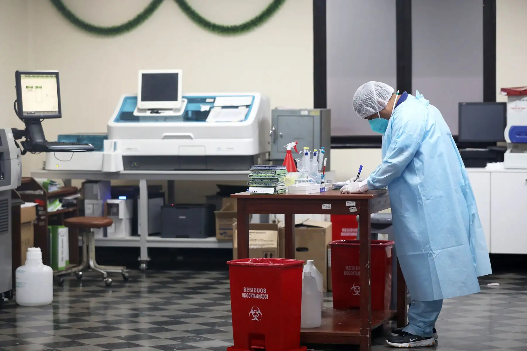 Presidente de la República, Pedro Castillo, realiza visita inopinada al Hospital Arzobispo Loayza
Foto: ANDINA/Prensa Presidencia