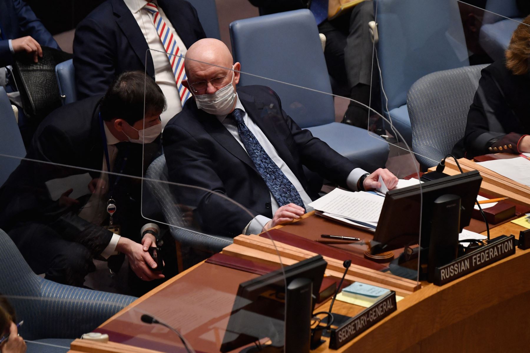 El embajador ruso ante la ONU, Vasili Nebenzia, habla durante la reunión del Consejo de Seguridad de las Naciones Unidas en la ciudad de Nueva York. Foto: AFP