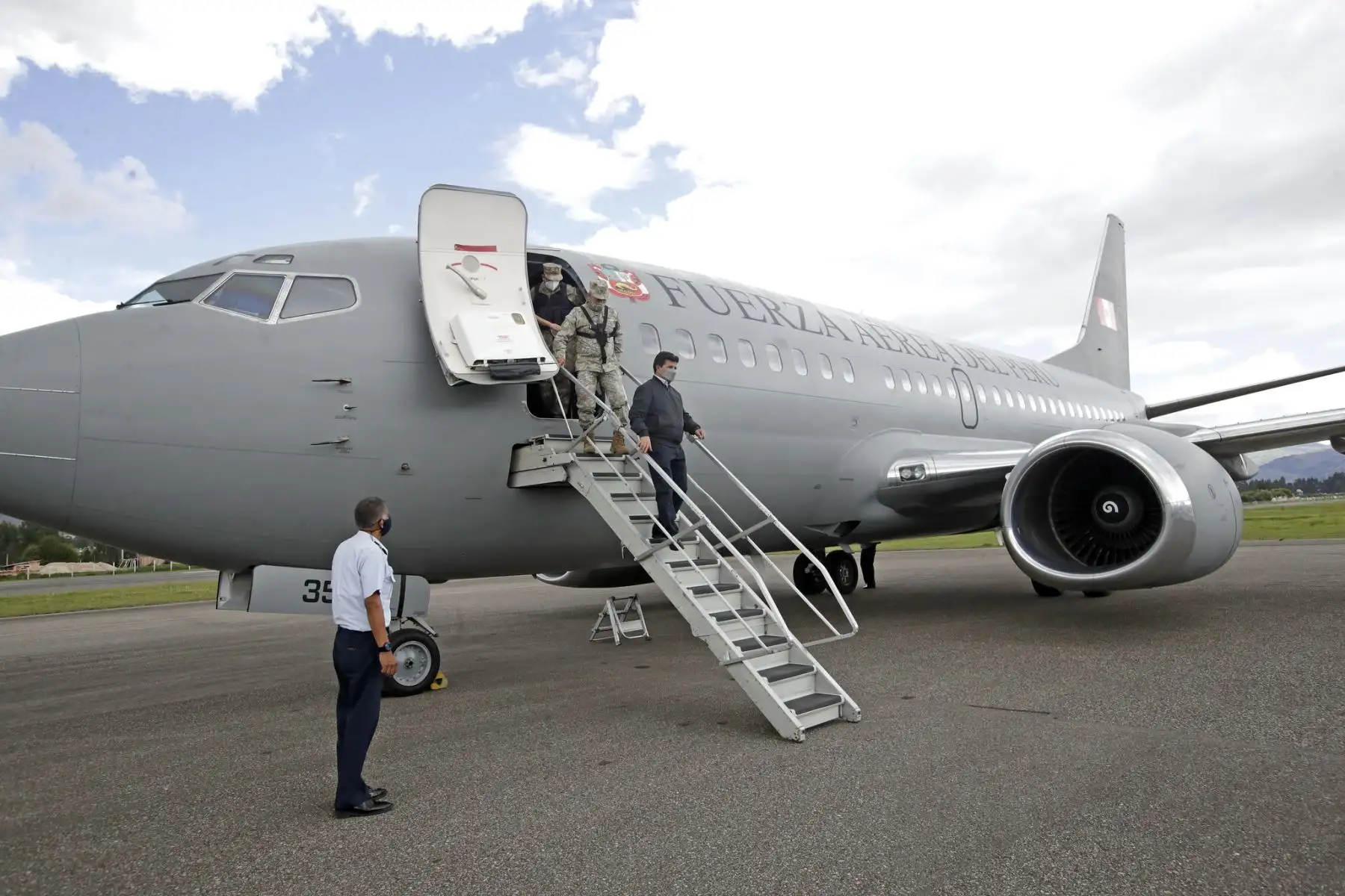Presidente de la República, Pedro Castillo, supervisa evacuación aeromédica de un paciente menor de edad en Cajamarca.
Foto: ANDINA/Prensa Presidencia