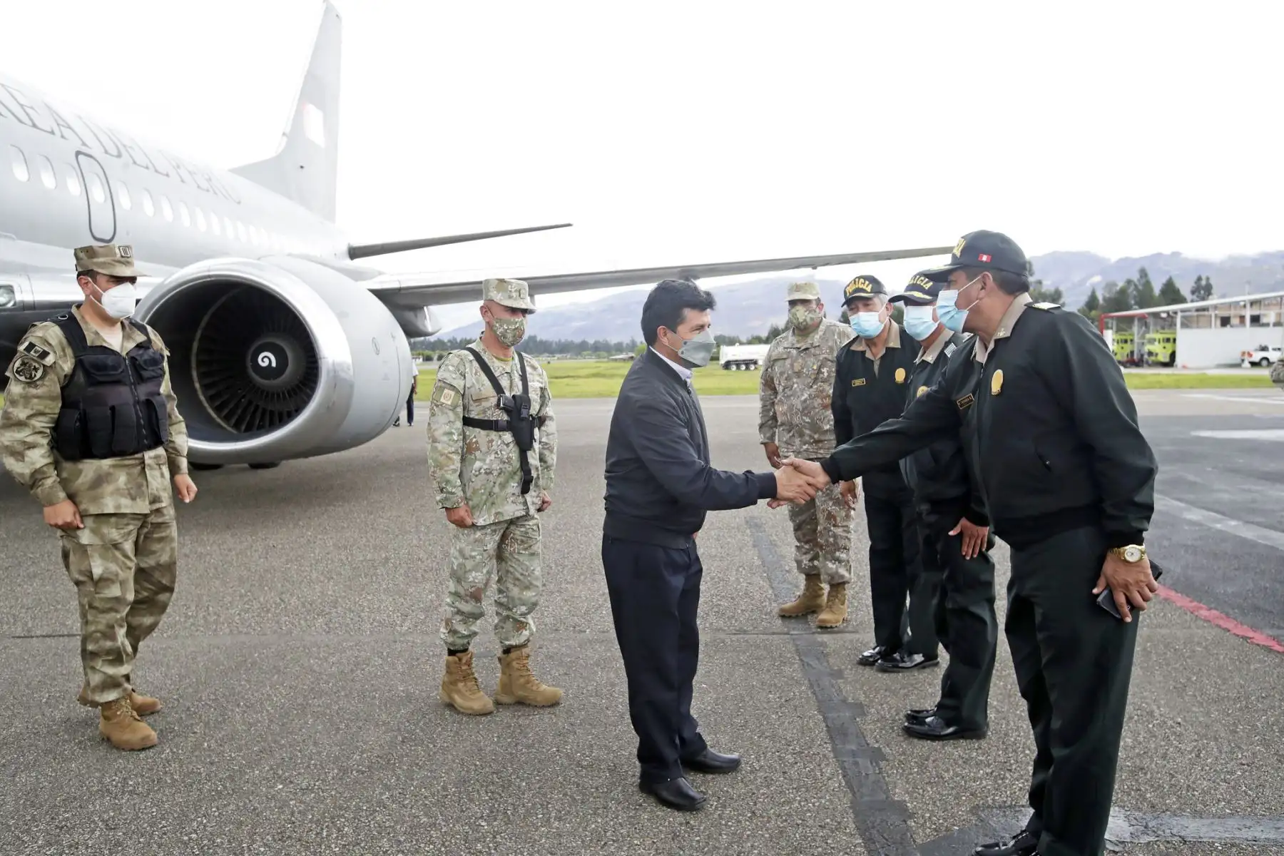 Presidente de la República, Pedro Castillo, supervisa evacuación aeromédica de un paciente menor de edad en Cajamarca.
Foto: ANDINA/Prensa Presidencia
