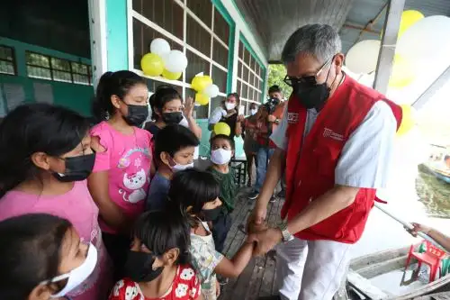 El ministro de Educación supervisó la situación de escuelas de Ucayali para el reinicio de clases. Foto: Minedu
