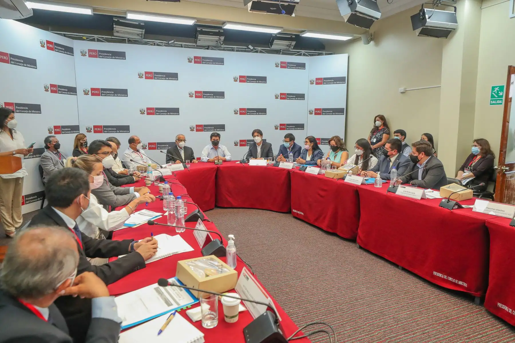 Presidente Pedro Castillo participa en la reunión entre el Ejecutivo y el Gobierno Regional de Cusco, para revisar los avances de la agenda territorial de dicha jurisdicción. Foto: ANDINA/ Prensa Presidencia