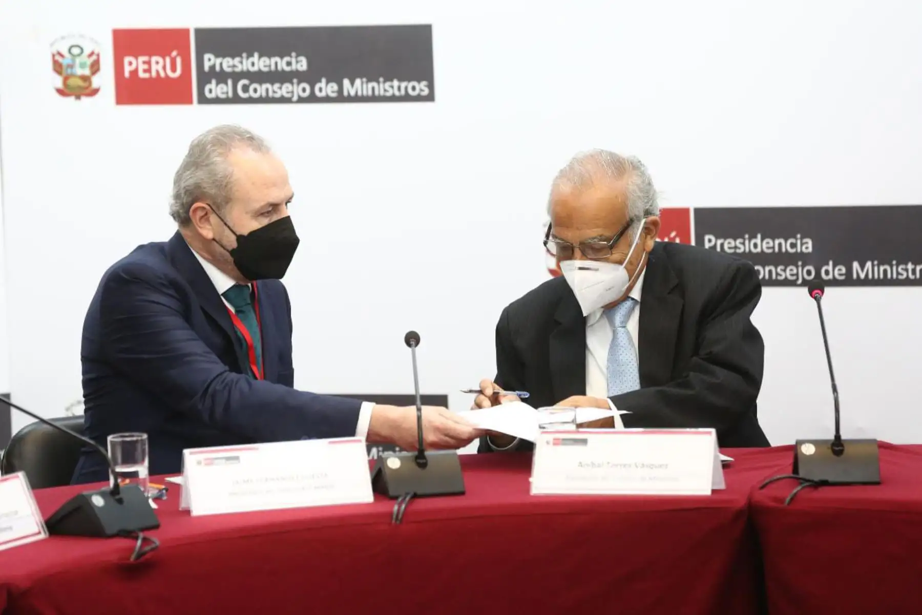 El Gobierno consigue que Repsol firme acuerdo de atención e indemnización económica a favor de afectados por derrame de petróleo en el mar de Ventanilla, el cual se expandió a otros distritos del litoral como Ancón, Santa Rosa, Aucallama y Chancay. Foto: PCM