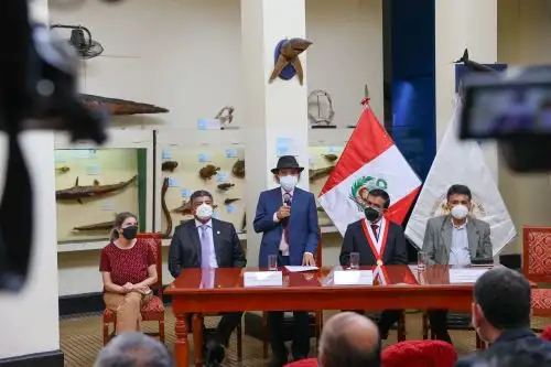 La UNMSM presentó una propuesta institucional para enfrentar el impacto ambiental, los daños ocasionados a los ecosistemas marino y costero, así como la posterior recuperación del mar peruano. Foto: ANDINA/Andrés Valle
