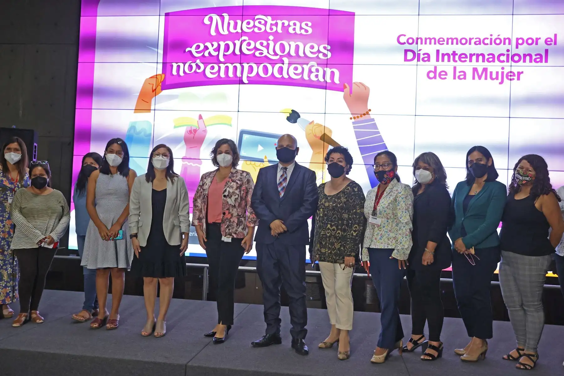 El ministro de Cultura, Alejandro Salas, participa del lanzamiento de la semana en conmemoración por el Día Internacional de la Mujer en el sector Cultura bajo el lema “Nuestras expresiones nos empoderan”.
Foto : ANDINA / Vidal Tarqui