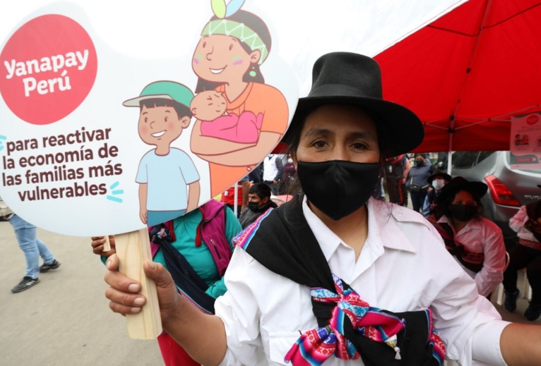 El Ministerio de Desarrollo e Inclusión Social informó que, a la fecha, más de 6.4 millones de mujeres de todo el país han cobrado el apoyo económico Yanapay Perú, subsidio que contribuye a aliviar la economía de las personas en situación de pobreza, pobreza extrema y vulnerabilidad ante el impacto del covid-19.