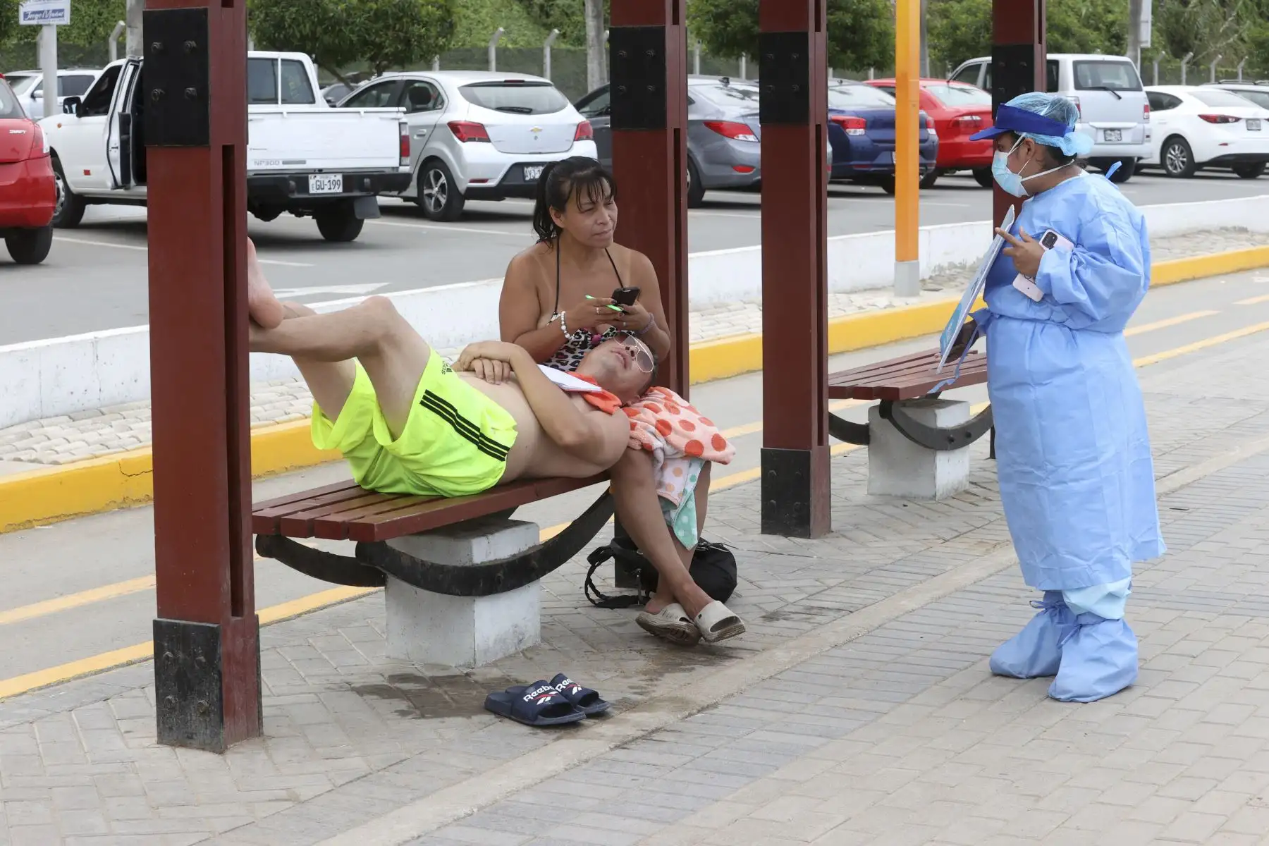 A fin de lograr una detección temprana del Covid-19, continúa la campaña de descarte denominada “Essalud sin Olas” en las playas Redondo I y II, en Miraflores; en La Punta, Callao; así como en los parques zonales de Huayna Cápac de San Juan de Miraflores y en Cápac Yupanqui, en el Rímac. Foto: ANDINA/Vidal Tarqui