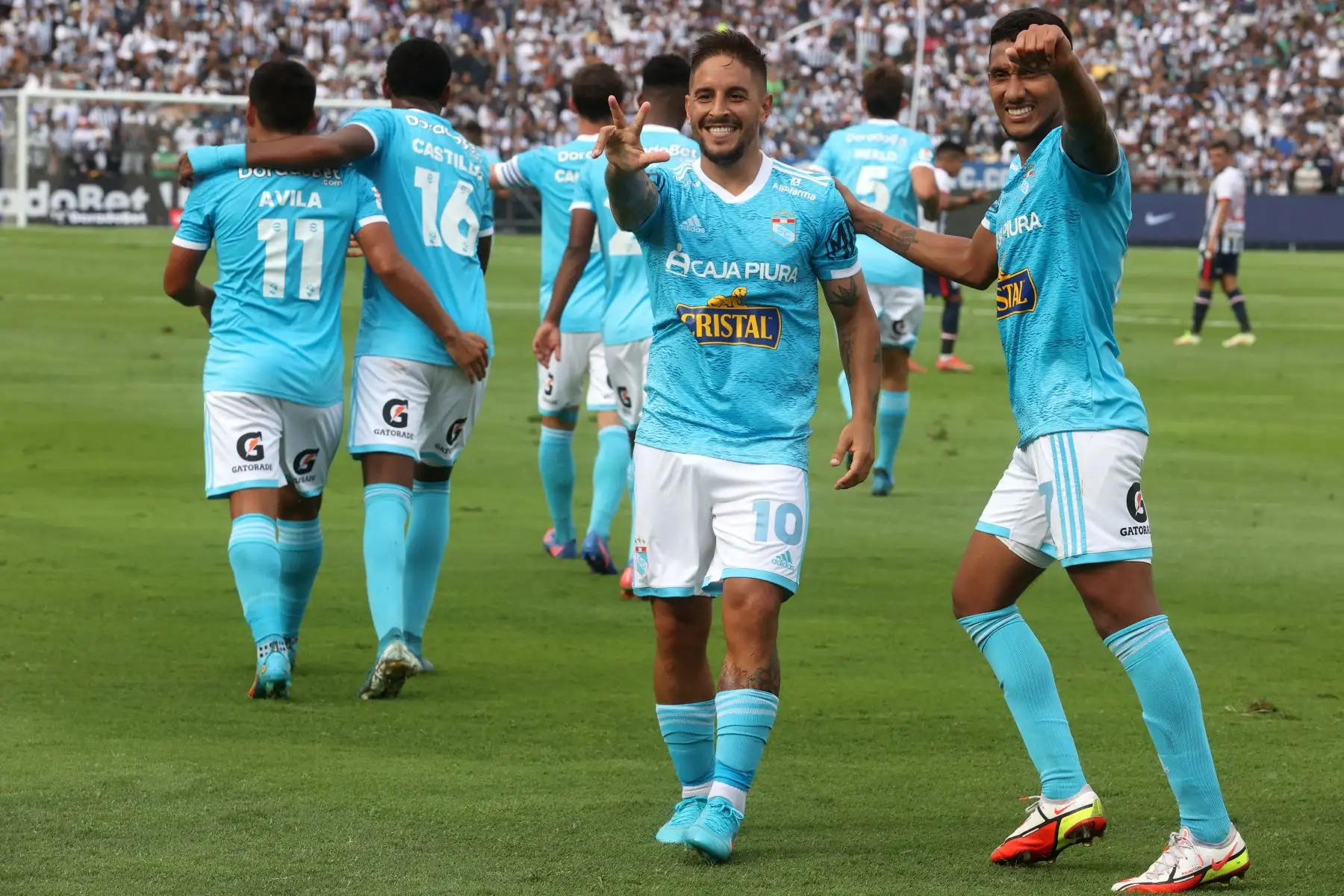 Alianza Lima y Sporting Cristal se enfrentan en el estadio Alejandro Villanueva por la fecha 5 de la Liga 1. Foto: ANDINA/Vidal Tarqui