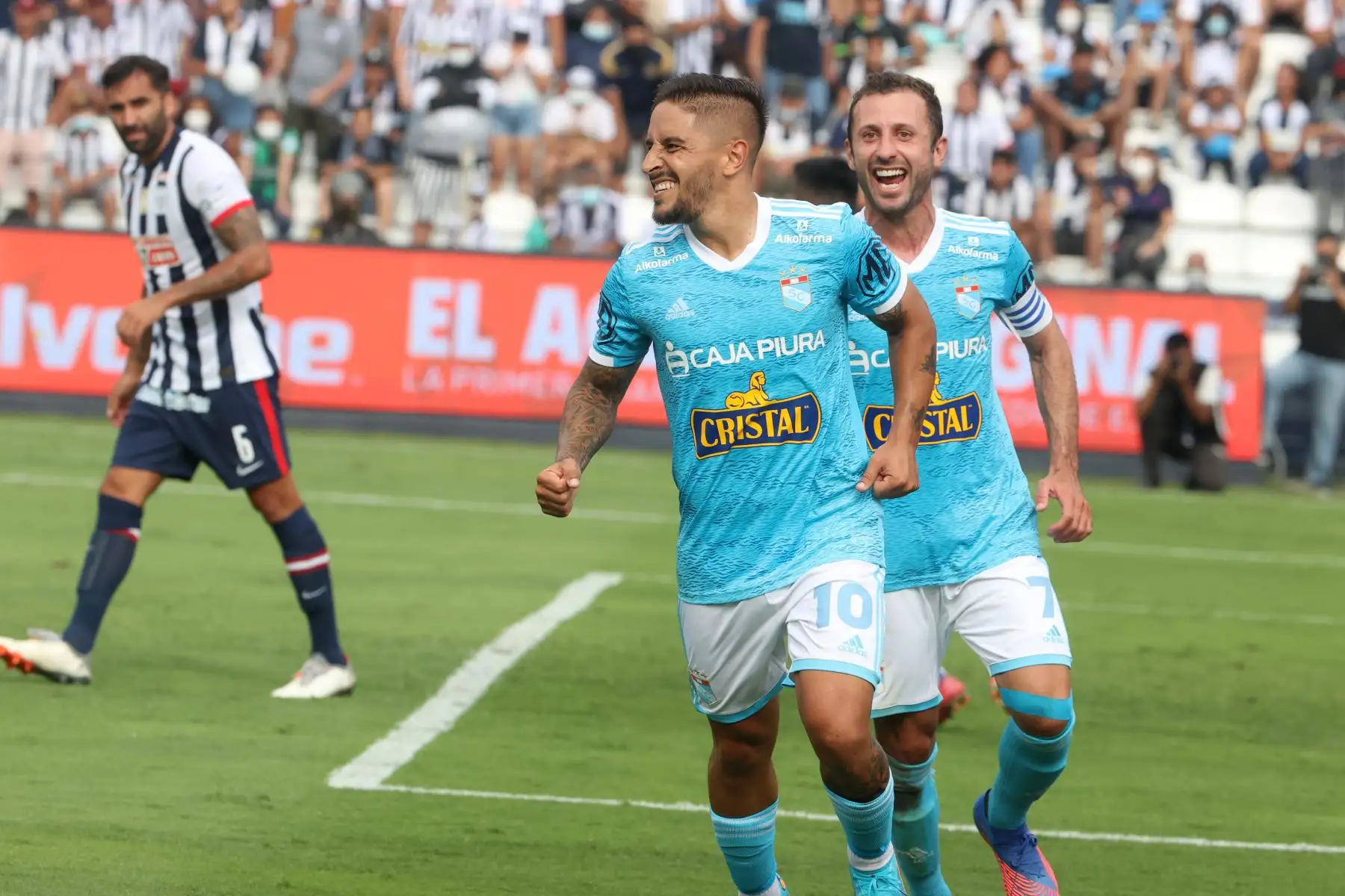 Alianza Lima y Sporting Cristal se enfrentan en el estadio Alejandro Villanueva por la fecha 5 de la Liga 1. Foto: ANDINA/Vidal Tarqui
