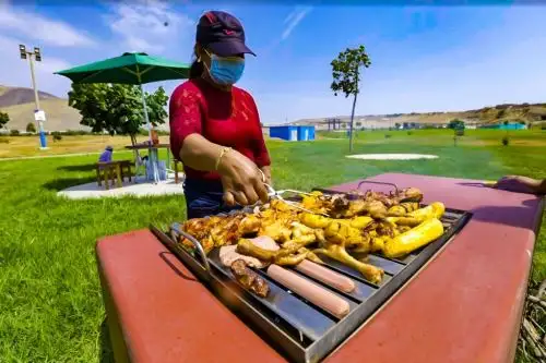 Mujeres ingresarán gratis a los clubes zonales este 8 de marzo. Foto: ANDINA/Difusión.