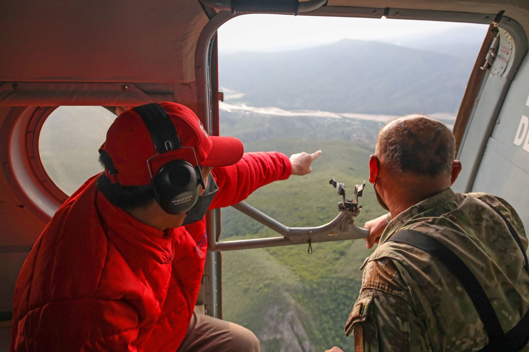 El presidente Pedro Castillo sobrevoló las zonas afectadas por las intensas lluvias registradas en la región Cajamarca, en el norte del país. Foto: ANDINA/ Prensa Presidencia