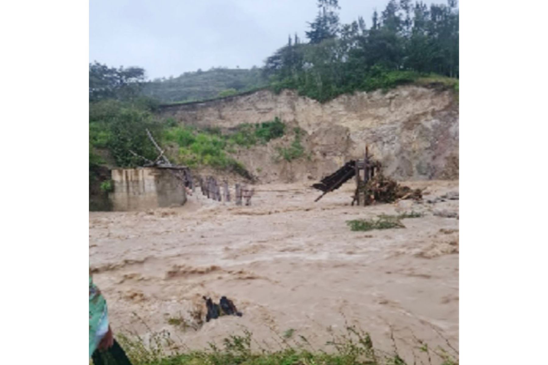 El Centro de Operaciones de Emergencia Nacional reporta que lluvias extremas afectaron a 42 colegios de la región Cajamarca. Foto: ANDINA/Difusión.