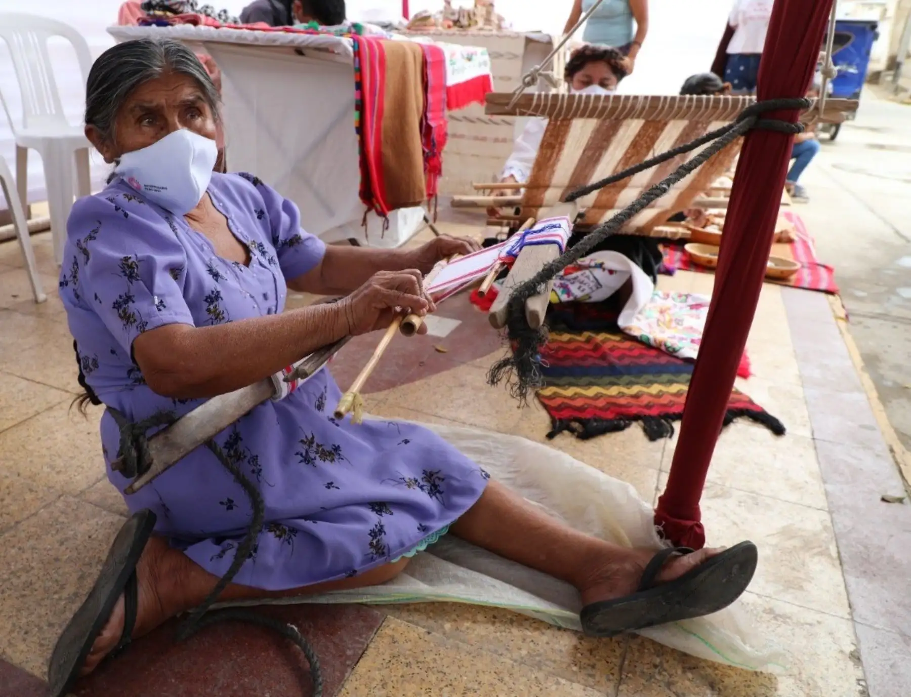 Programas sociales promueven el empoderamiento de más de 3.5 millones de mujeres que viven en condiciones de pobreza y pobreza extrema, destacó el Midis. Foto: ANDINA/Difusión.