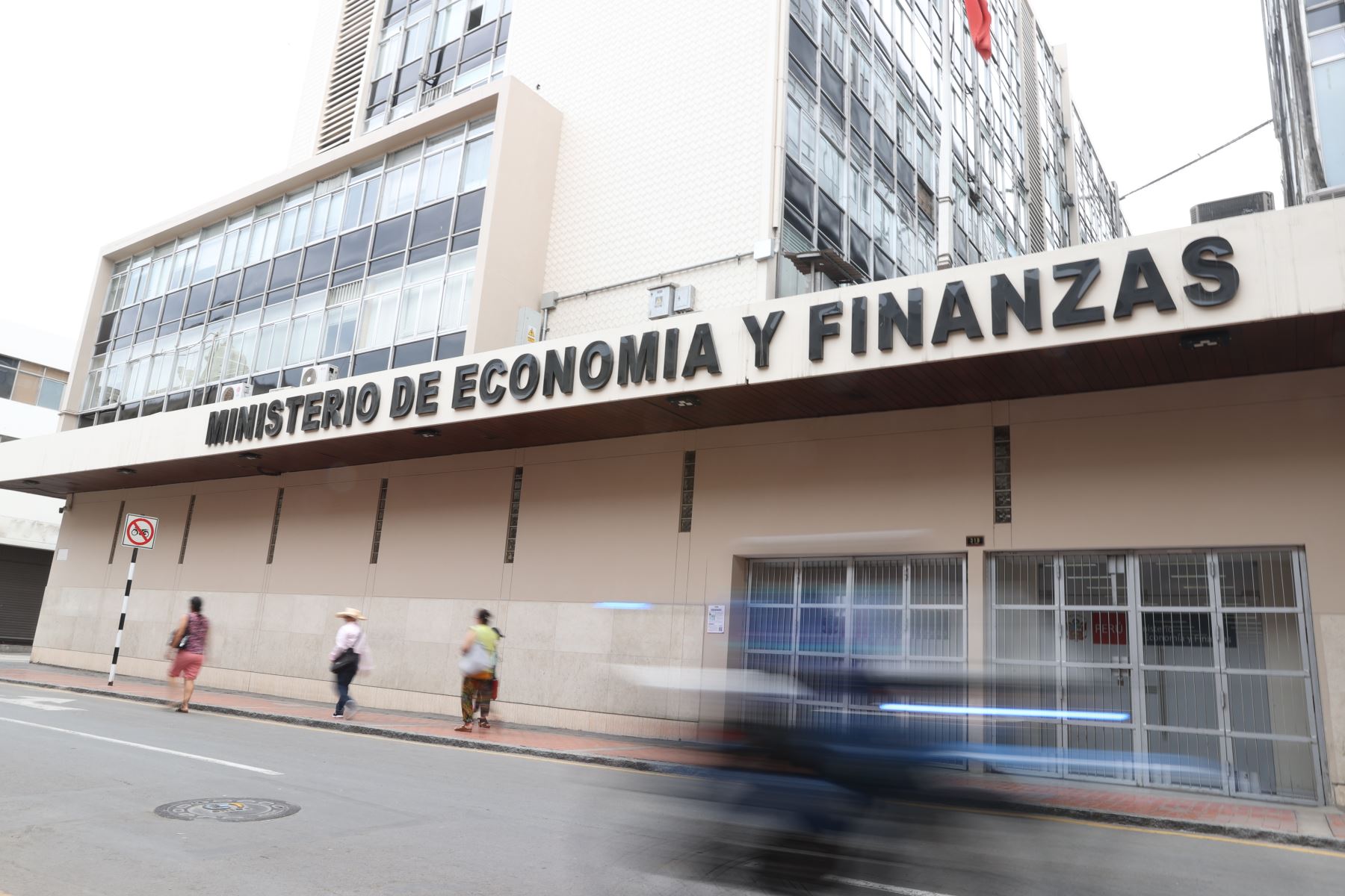 Sede del Ministerio de Economía y Finanzas (MEF) en el centro de Lima. Foto: ANDINA/Jhonel Rodríguez Robles