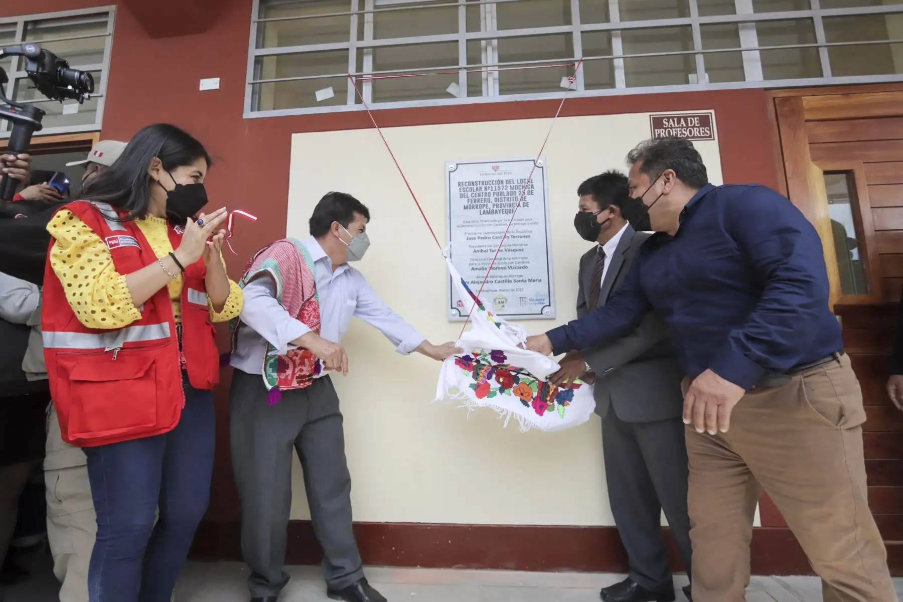 Presidente de la República, Pedro Castillo, supervisó la recuperación de la infraestructura de la Institución Educativa 11572- Mochica, en el Centro Poblado 25 de Febrero en el distrito de Mórrope, en la región Lambayeque. Foto: ARCC